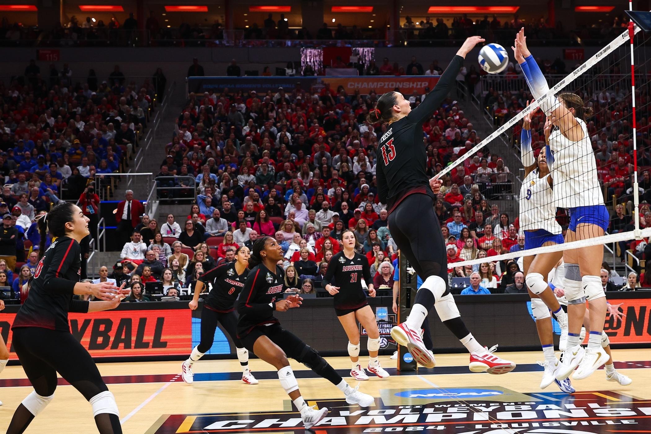 Louisville - Pitt volleyball