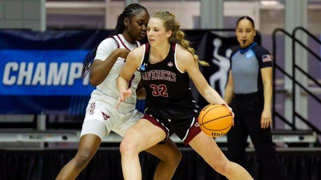 Olivia Reed Thyne helped Colorado Mesa reach the DII women's basketball semifinals.
